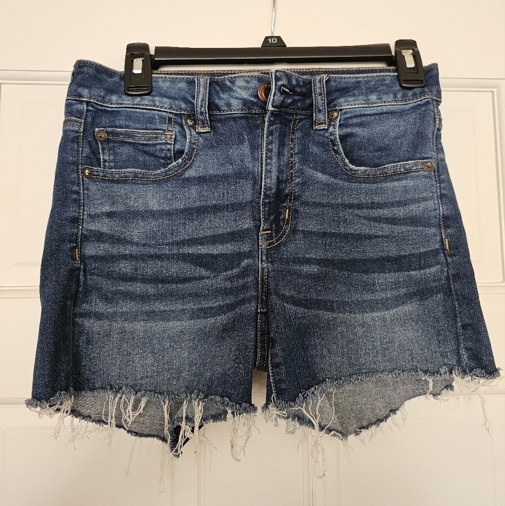 American Eagle High-Rise Shorts (Size 6)